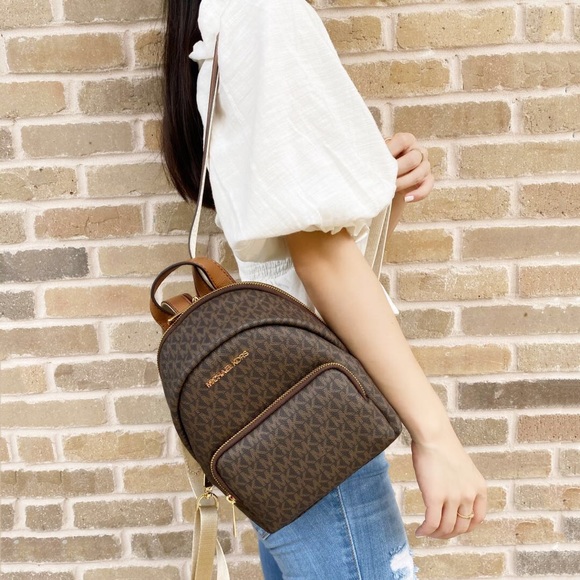 NWT Michael Kors Backpack & Wallet SET - Picture 2 of 2